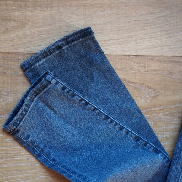 Banana Republic | Mid-Rise Skinny Zip Pocket Jean - Picture 6 of 6